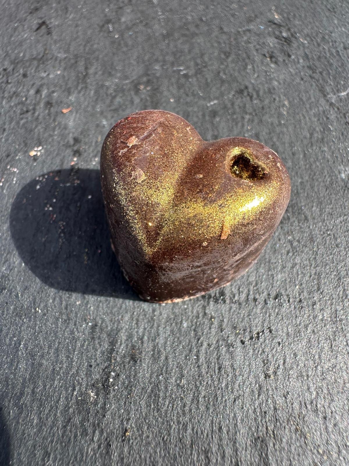 Bombons de Chocolate Negro com Caramelo Salgado